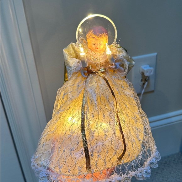 Elegant Gold Angel Treetopper - Picture 4 of 4